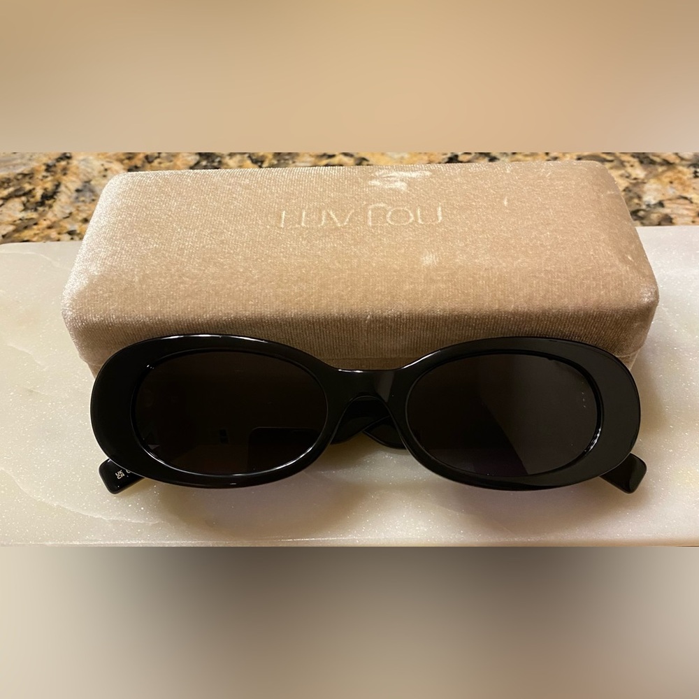 LUV LOU The Ellidy - Black Polarized bio-acetate frame with smoke mono lens - Picture 6 of 17
